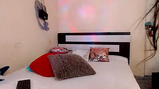 Snapshot of chika_hellar chatting on 13, 1, 2026 chika hellar online show from 13, 1, 2026