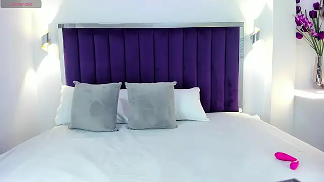 LindsyCater online show from 10, 1, 2025