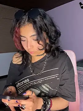 Snapshot of _Gothiccbitch_ chatting on 4, 2, 2025 Gothiccbitch online show from 4, 2, 2025