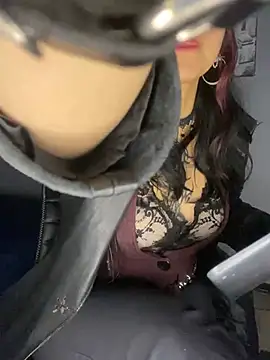 Snapshot of _Gothiccbitch_ chatting on 7, 2, 2025 Gothiccbitch online show from 7, 2, 2025