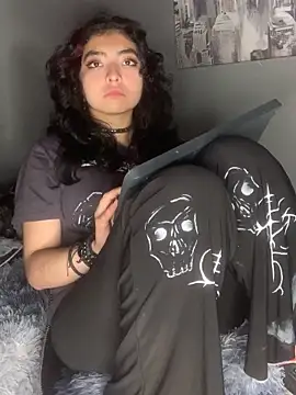 Snapshot of _Gothiccbitch_ chatting on 20, 3, 2025 Gothiccbitch online show from 20, 3, 2025