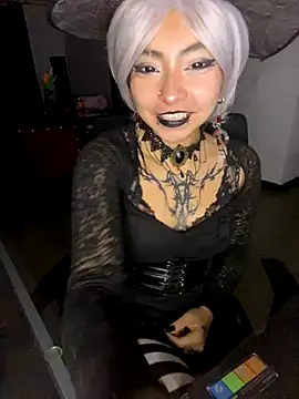 Snapshot of _Gothiccbitch_ chatting on 9, 10, 2025 Gothiccbitch online show from 9, 10, 2025