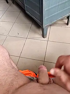 Szeltolo001 online show from 2, 3, 2026