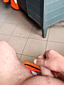 Szeltolo001 online show from 11, 3, 2026