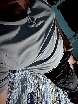 GILBERTHOR92 online show from 7, 1, 2026