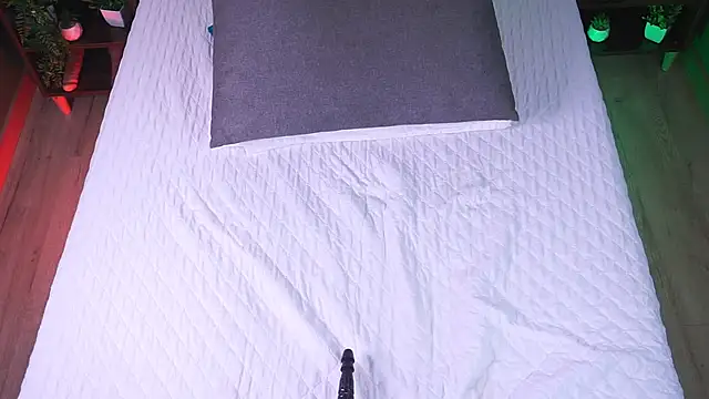 Snapshot of RaquelLust chatting on 13, 3, 2025 RaquelLust online show from 13, 3, 2025