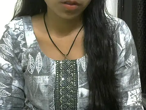 Snapshot of momo_lov chatting on 29, 9, 2025 momo lov online show from 29, 9, 2025