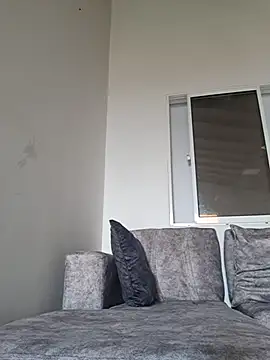 Snapshot of AllyTell chatting on 1, 11, 2025 AllyTell online show from 1, 11, 2025