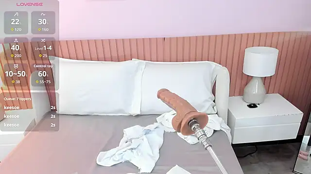 Snapshot of katia_expensive chatting on 1, 10, 2025 katia expensive online show from 1, 10, 2025