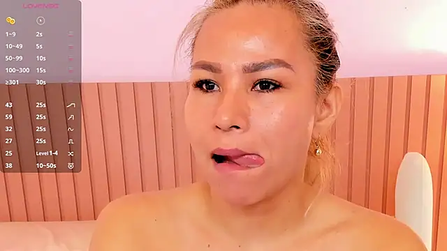 Snapshot of katia_expensive chatting on 14, 11, 2025 katia expensive online show from 14, 11, 2025