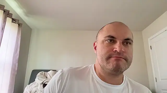 Snapshot of SluggishChase99 chatting on 26, 5, 2026 SluggishChase99 online show from 26, 5, 2026