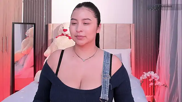 Snapshot of _alaiasmile_ chatting on 13, 7, 2026 alaiasmile online show from 13, 7, 2026