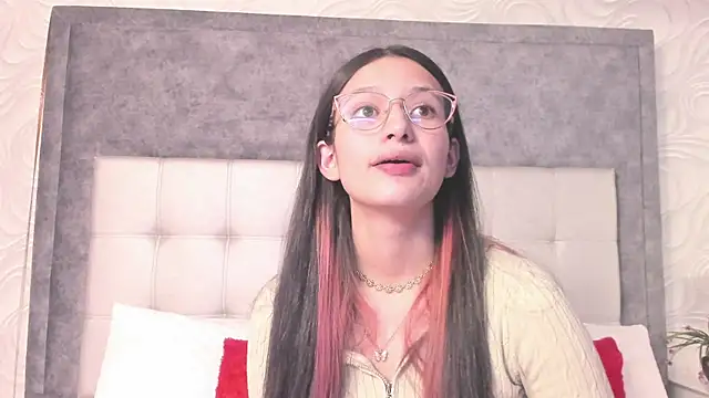 Snapshot of dafne_bss chatting on 11, 6, 2026 dafne bss online show from 11, 6, 2026