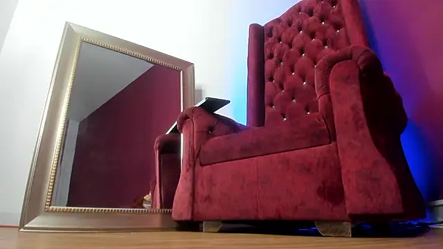 Sarah Mistress  online show from 4, 12, 2024