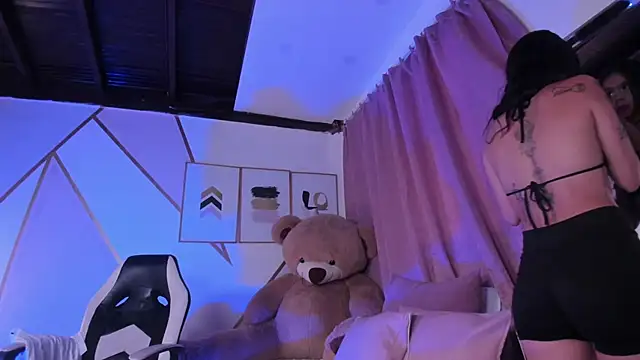 Snapshot of maye_wells chatting on 4, 2, 2025 maye wells online show from 4, 2, 2025