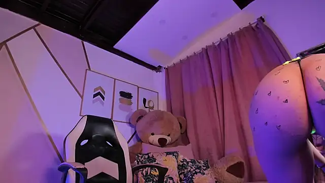 Snapshot of maye_wells chatting on 27, 2, 2025 maye wells online show from 27, 2, 2025