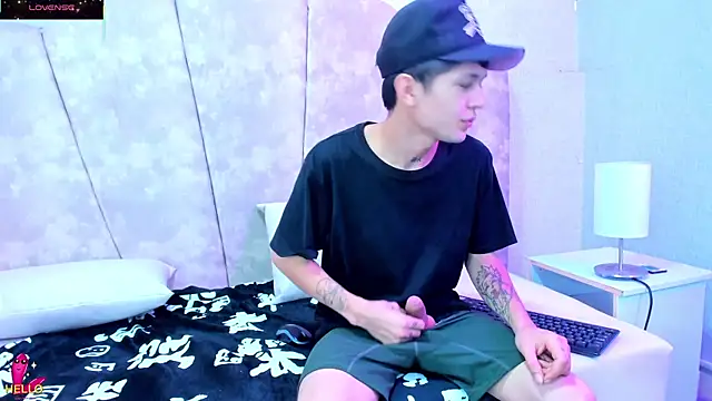 Snapshot of kendalltaylorr chatting on 12, 3, 2025 kendalltaylorr online show from 12, 3, 2025