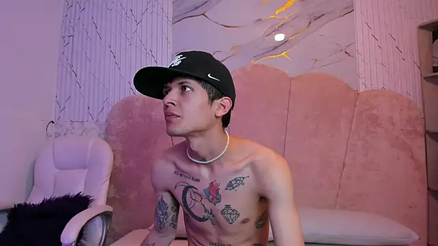 Snapshot of kendalltaylorr chatting on 23, 3, 2025 kendalltaylorr online show from 23, 3, 2025