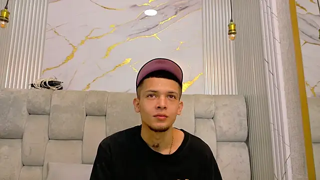 Snapshot of kendalltaylorr chatting on 20, 11, 2025 kendalltaylorr online show from 20, 11, 2025