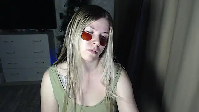 Snapshot of MelissaXKinky chatting on 22, 12, 2024 MelissaXKinky online show from 22, 12, 2024