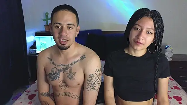 Snapshot of tony_and_sophia chatting on 19, 3, 2025 tony and sophia online show from 19, 3, 2025