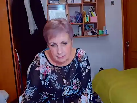 Snapshot of Victoria5643 chatting on 4, 12, 2024 Victoria5643 online show from 4, 12, 2024