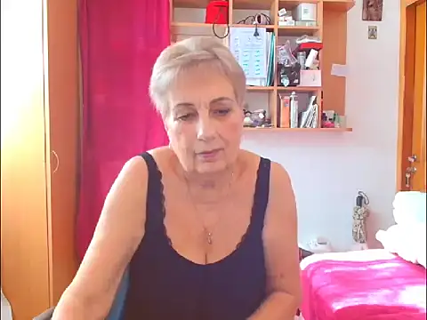 Snapshot of Victoria5643 chatting on 15, 10, 2025 Victoria5643 online show from 15, 10, 2025