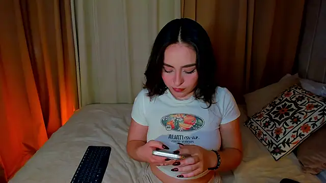 SofiMeza online show from 21, 2, 2025