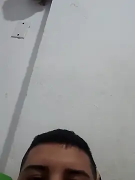 Snapshot of juanalge26 chatting on 4, 4, 2026 juanalge26 online show from 4, 4, 2026