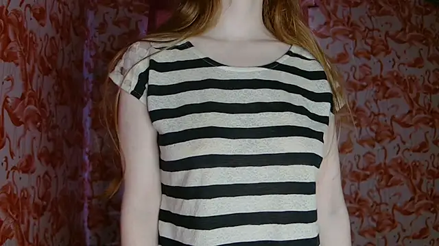 strawberrysmoothie online show from 22, 3, 2026