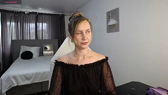 Snapshot of Vanessa_Nowak chatting on 10, 5, 2026 Vanessa Nowak online show from 10, 5, 2026