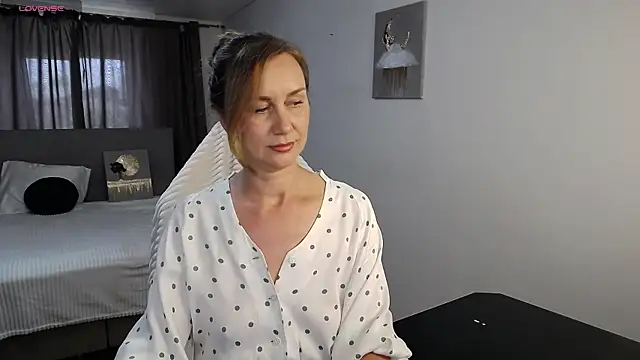 Snapshot of Vanessa_Nowak chatting on 20, 5, 2026 Vanessa Nowak online show from 20, 5, 2026