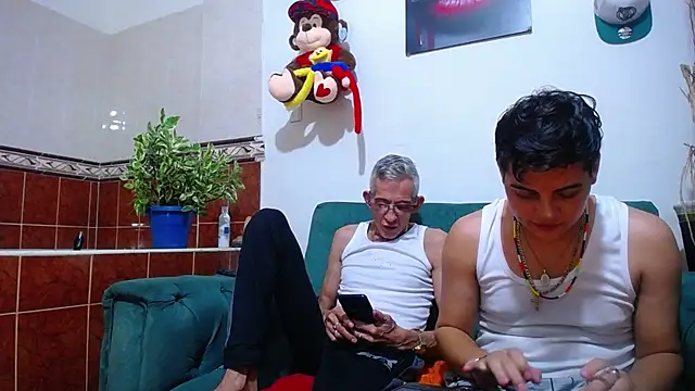 Leon hot X online show from 18, 2, 2025