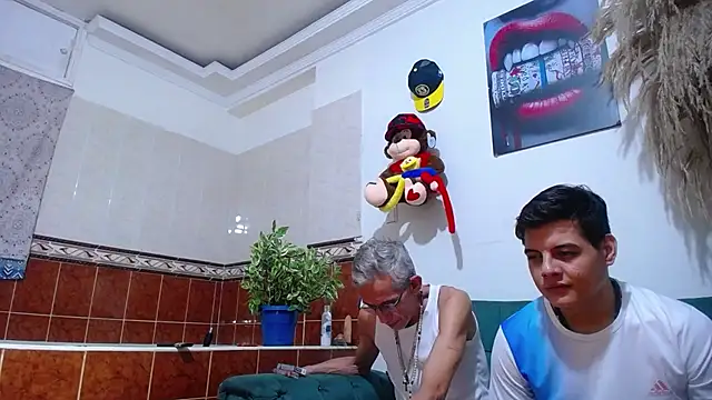 Leon hot X online show from 18, 2, 2025