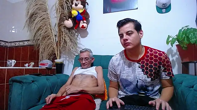 Leon hot X online show from 1, 3, 2025