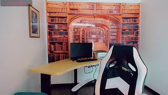 khiara moretti online show from 1, 2, 2025