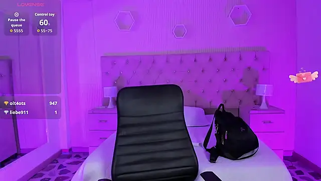 Agathaargent  online show from 18, 1, 2026