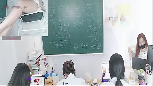 Snapshot of _Math_ chatting on 22, 5, 2026 Math online show from 22, 5, 2026