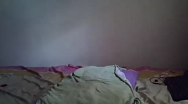 Snapshot of THUEBA17 chatting on 16, 2, 2025 THUEBA17 online show from 16, 2, 2025