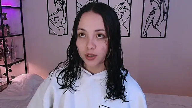 Megan Rodrigo online show from 23, 10, 2025