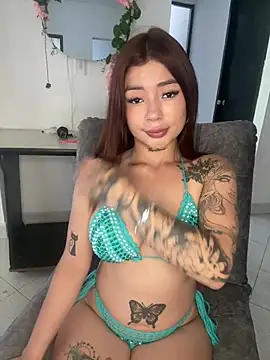 Snapshot of Roxanne_08 chatting on 17, 1, 2025 Roxanne 08 online show from 17, 1, 2025