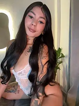 Snapshot of Roxanne_08 chatting on 20, 10, 2025 Roxanne 08 online show from 20, 10, 2025