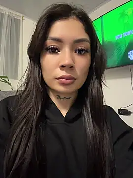 Roxanne 08 online show from 14, 7, 2026
