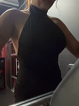 Amber Martins  online show from 27, 2, 2025