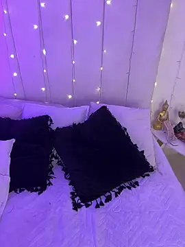 Amber Martins  online show from 11, 1, 2026