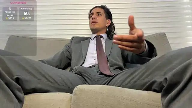 Tom blunt96 online show from 5, 2, 2025