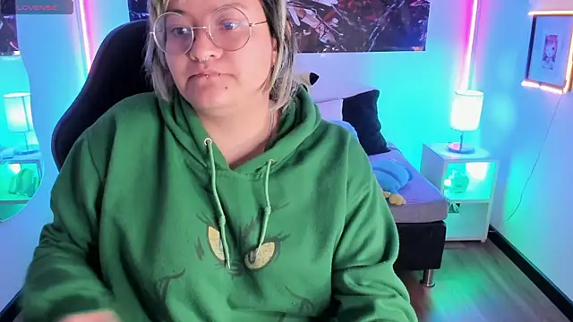 lucky-leah online show from 12, 9, 2025