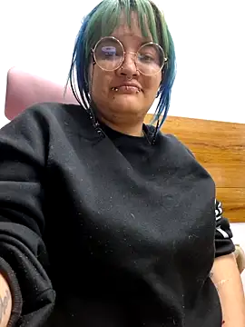 lucky-leah online show from 5, 3, 2026