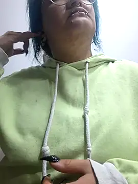Snapshot of lucky-leah chatting on 18, 4, 2026 lucky-leah online show from 18, 4, 2026