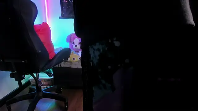 Snapshot of lucky-leah chatting on 9, 7, 2026 lucky-leah online show from 9, 7, 2026